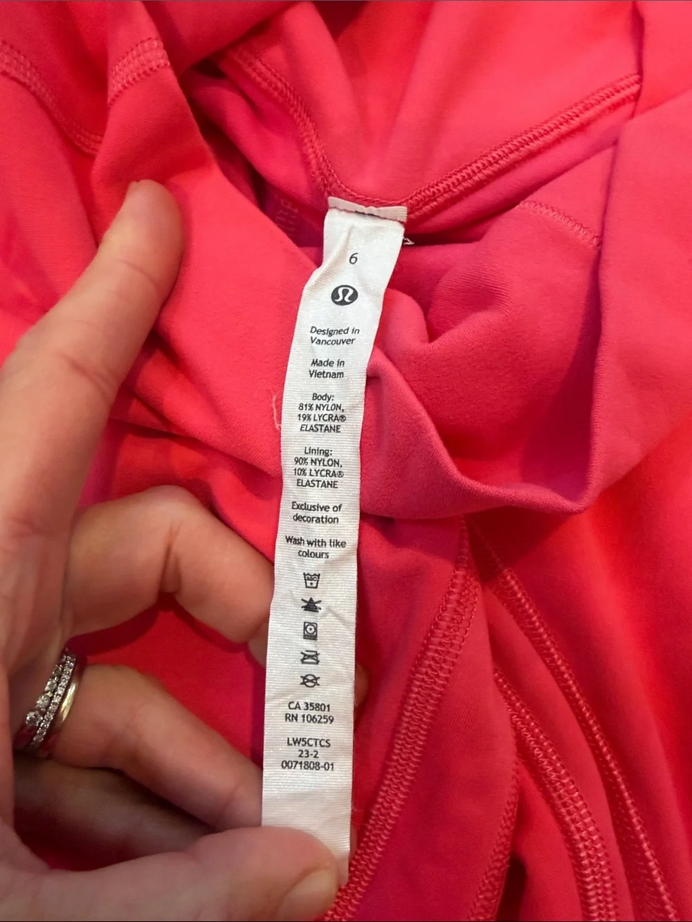 lululemon athletica Bright Pink Align Leggings Size 6 - C1-120